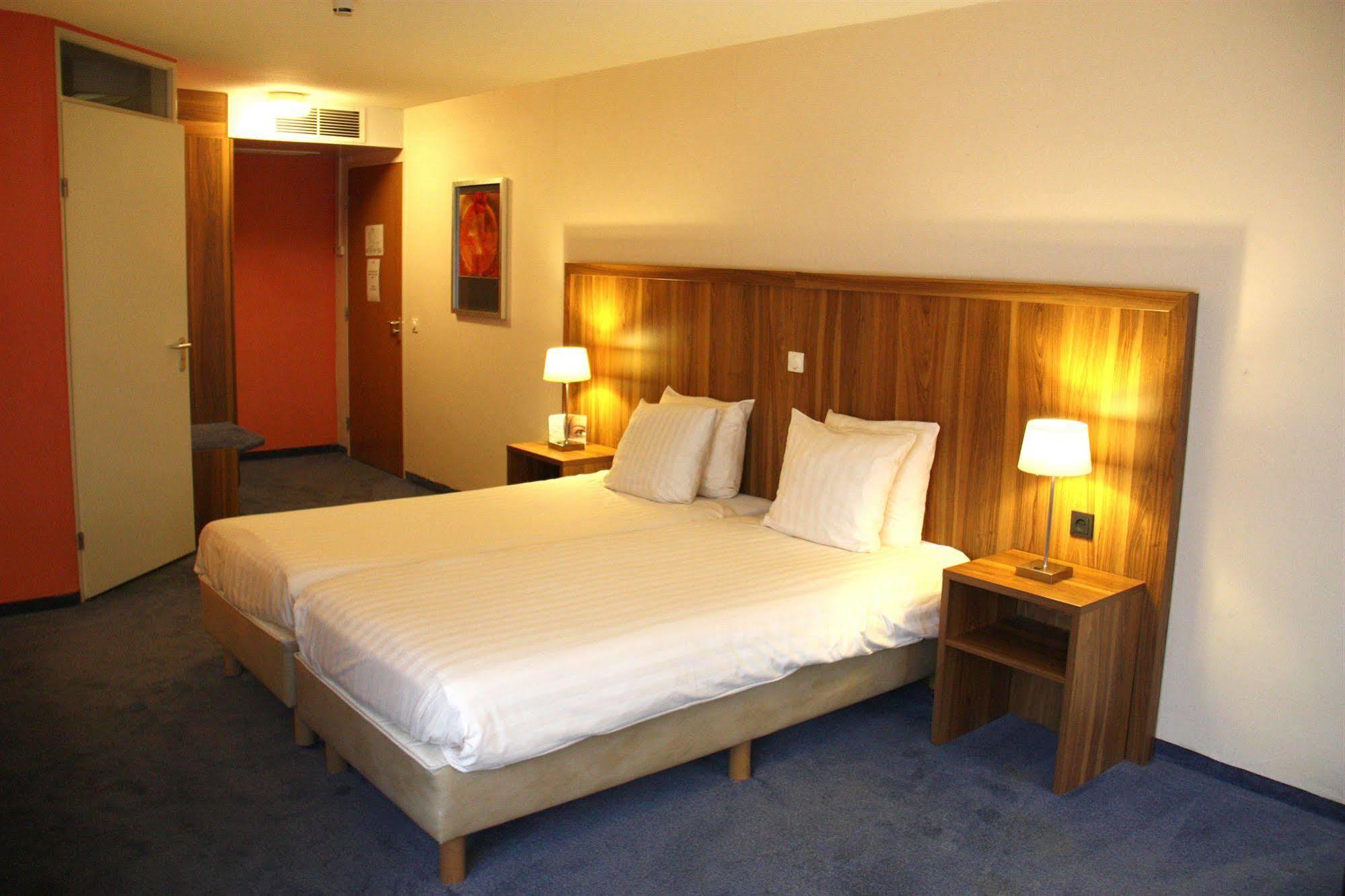 Brinkhotel Hotel 3*